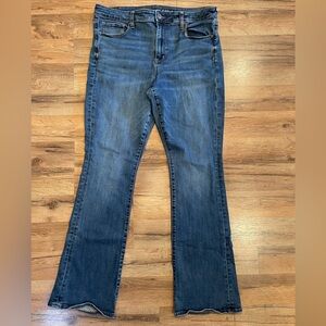 American Eagle women’s high rise skinny kick jeans